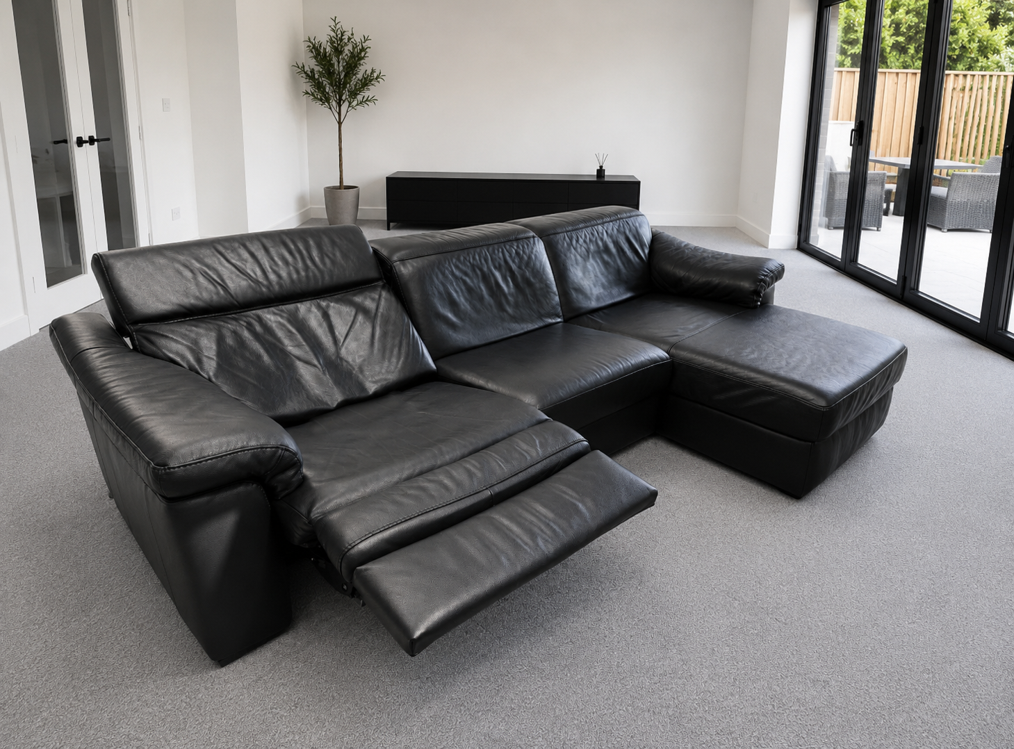 Natuzzi Leather Power Recliner Corner Sofa