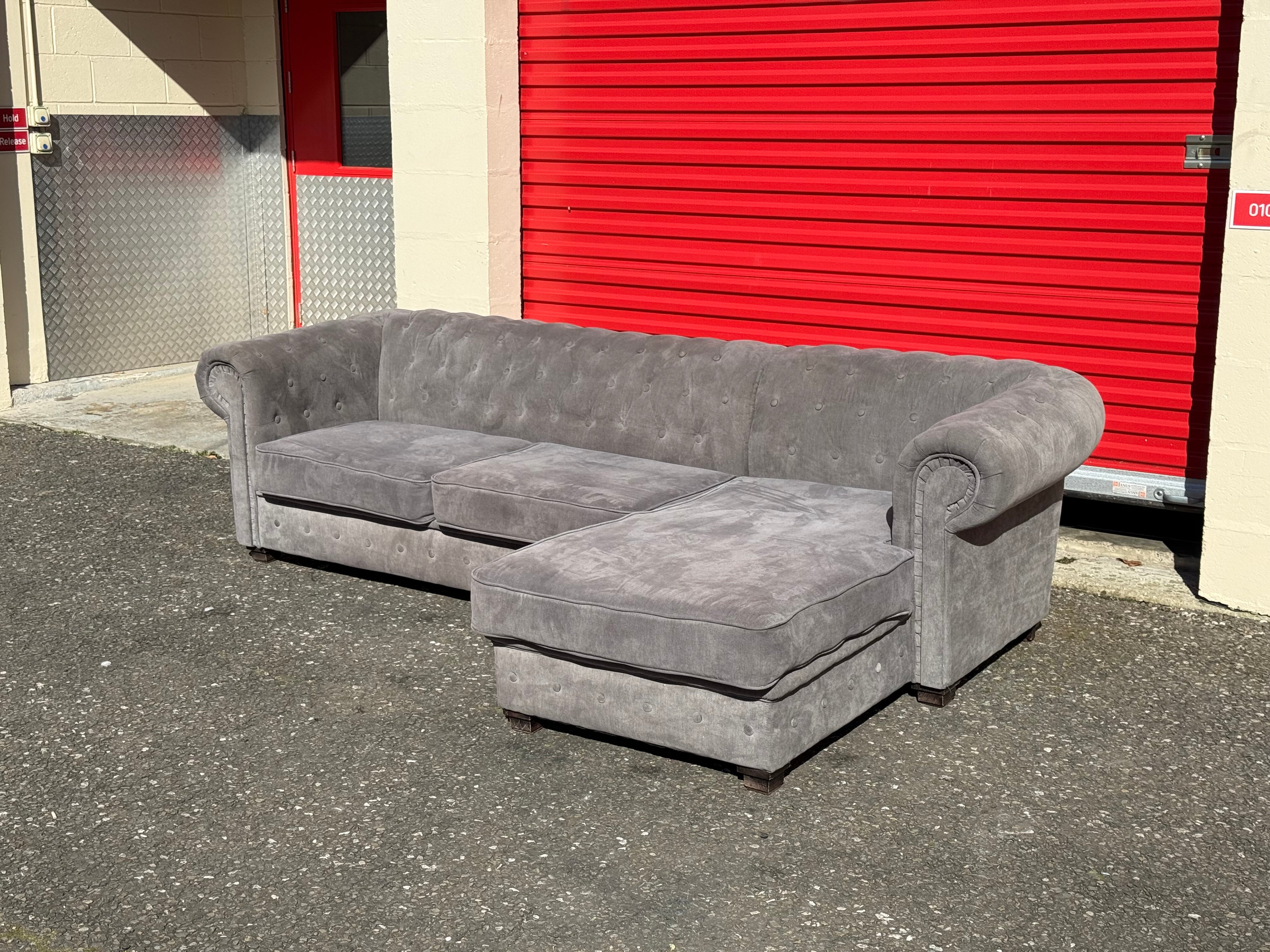 Grey Chesterfield Corner Sofa