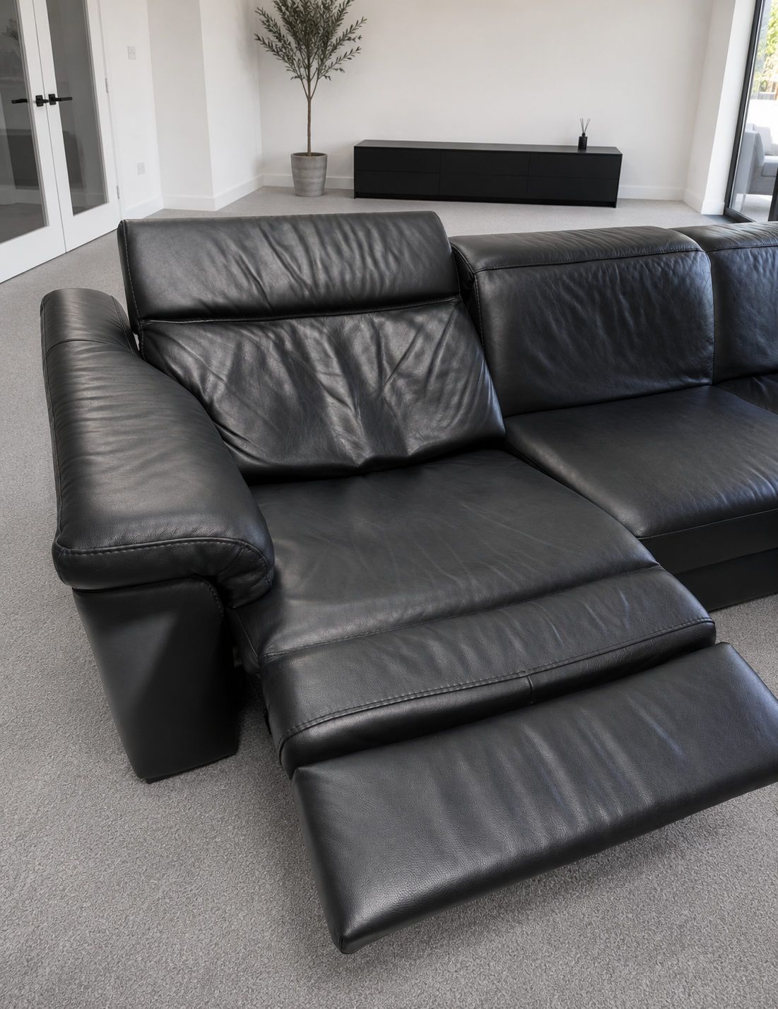 Natuzzi Leather Power Recliner Corner Sofa
